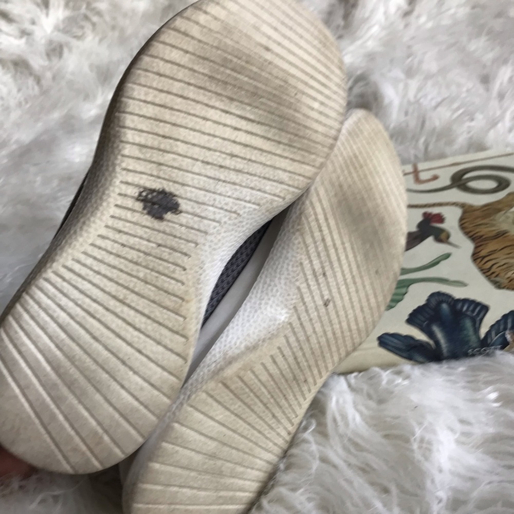 ALLBIRDS Tree Runners - Picture 8 of 10